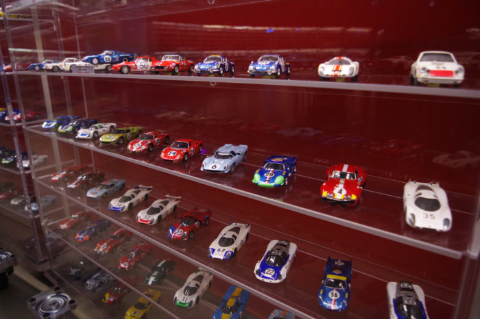 Le Musée des 24 Heures chez vous - La vitrine du « plateau » des 24 Heures  du Mans 1968 - Musée des 24 Heures du Mans - Musée des 24 Heures du Mans