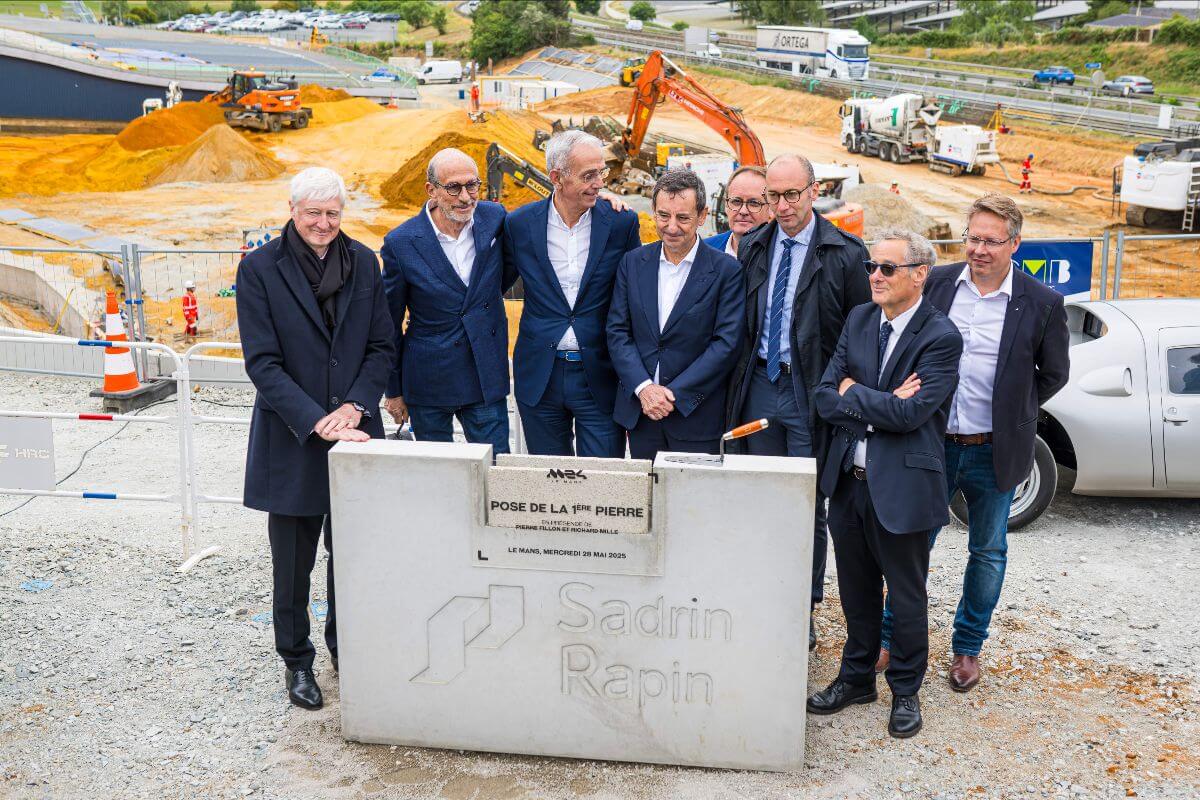 Pose de la première pierre du M24